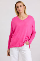 Corfu Lightweight Vee in Azalea