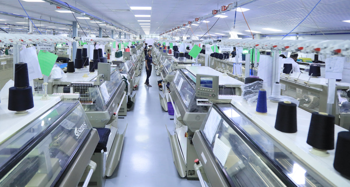 Automated knitwear manufacturing room
